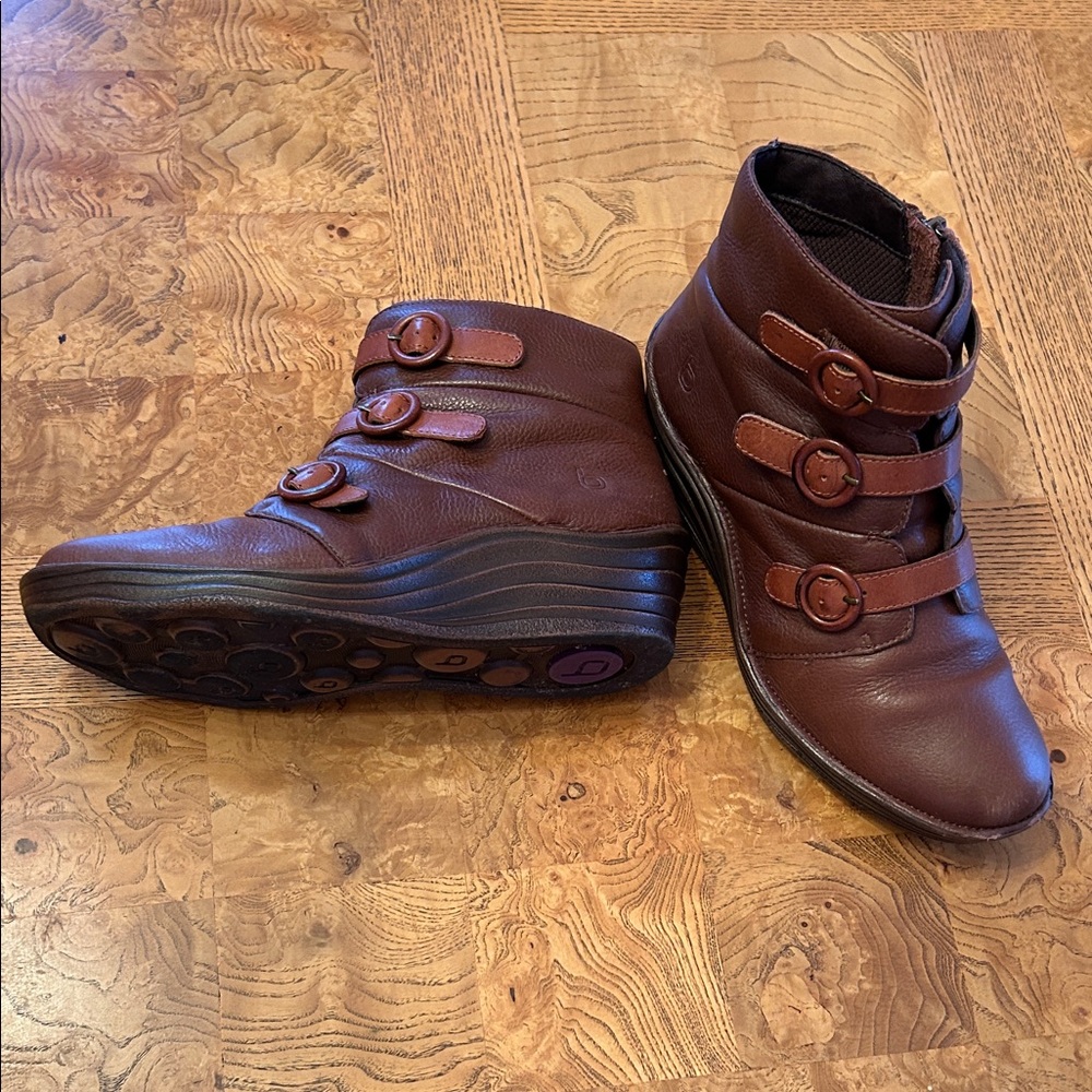 Bianca brown 🥾 boots, size 9,